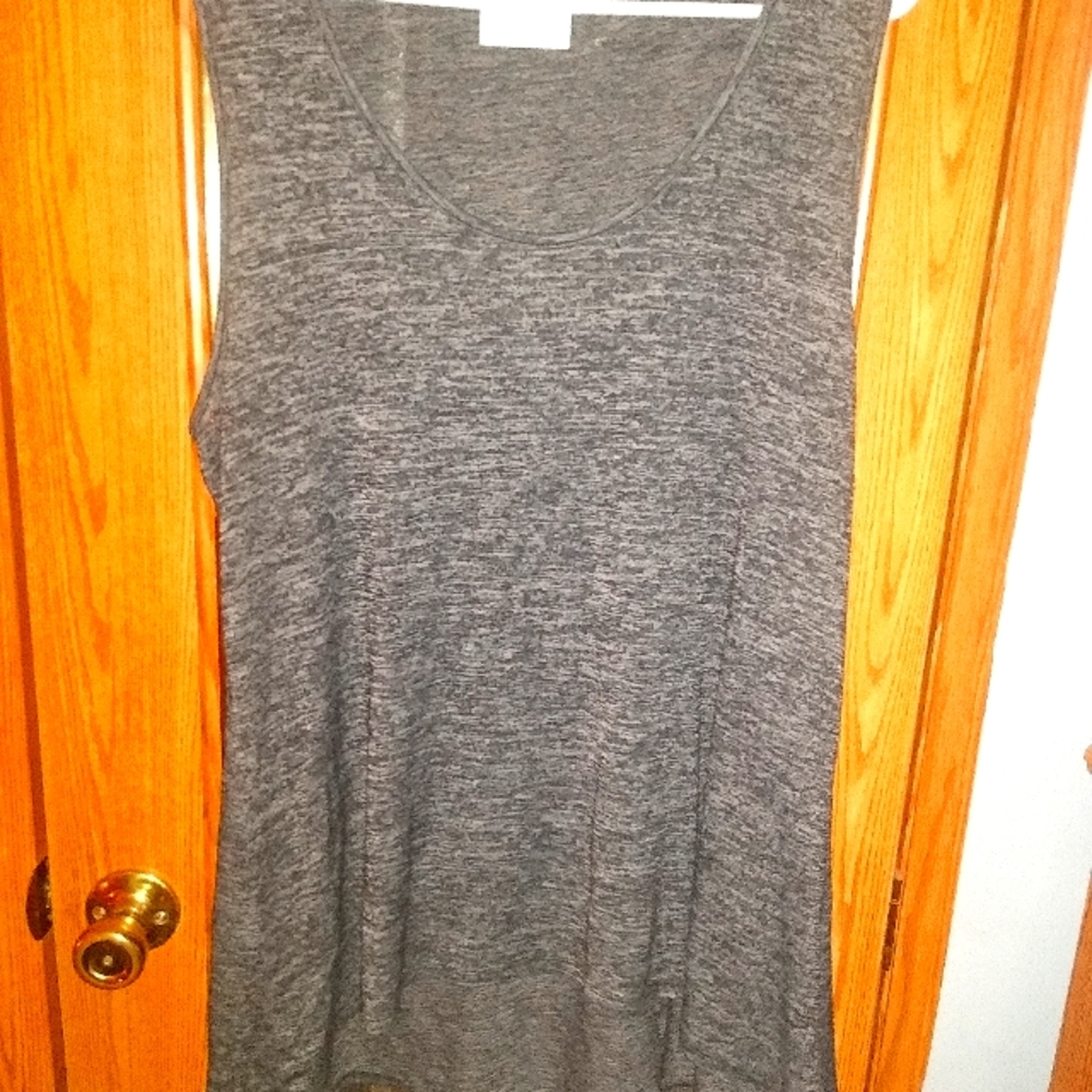Women's sleeveless black tunic shirt